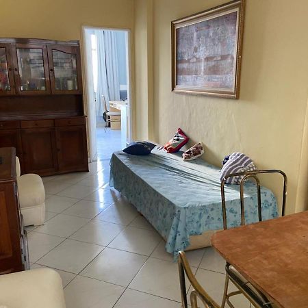 Ferienwohnung Apartamento Em Copacabana A Um Quarteirao Da Praia! Rio de Janeiro Exterior foto
